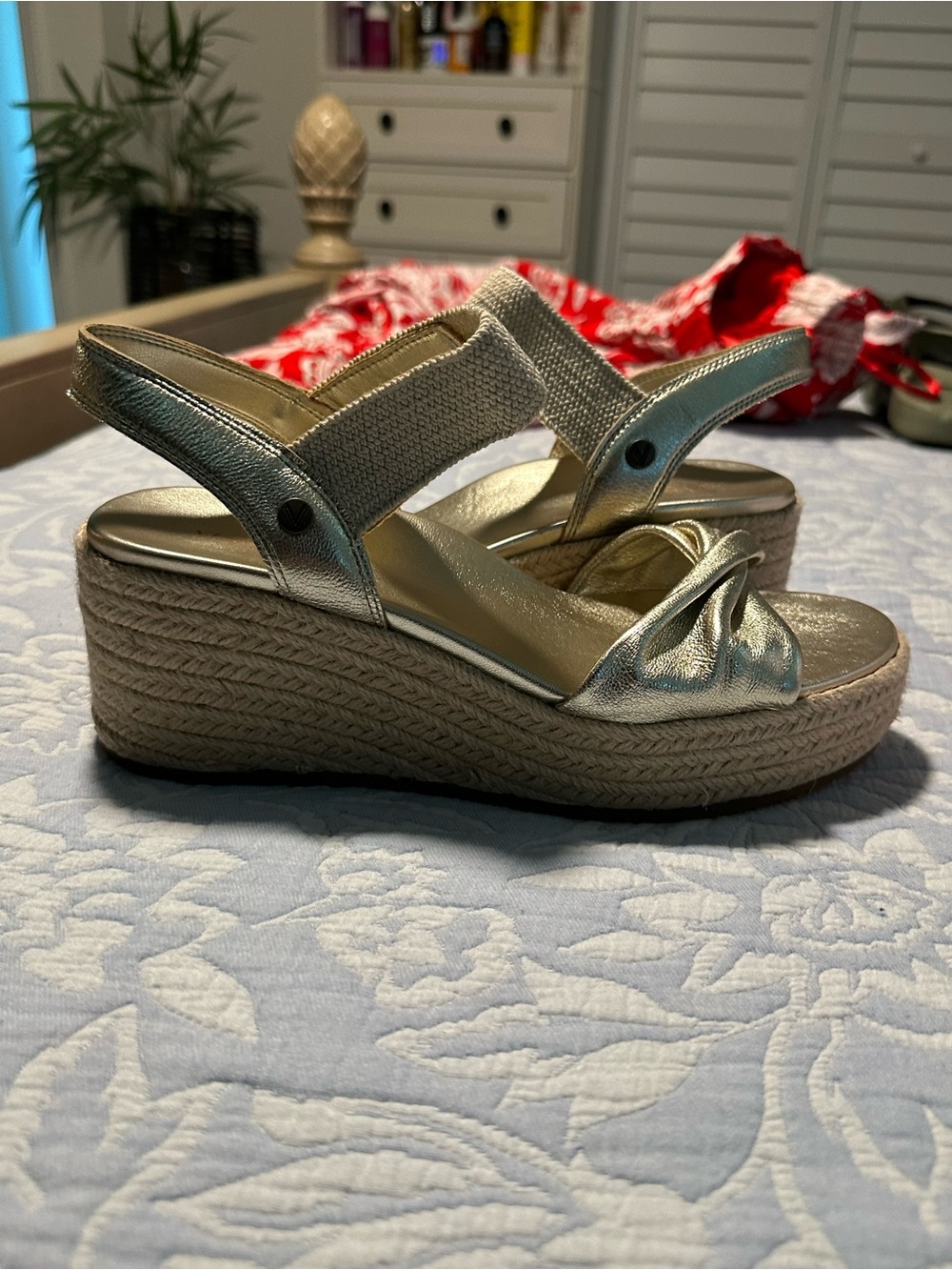 Vionic Gold Metallic Espadrille Wedge Sandals - Picture 2 of 10